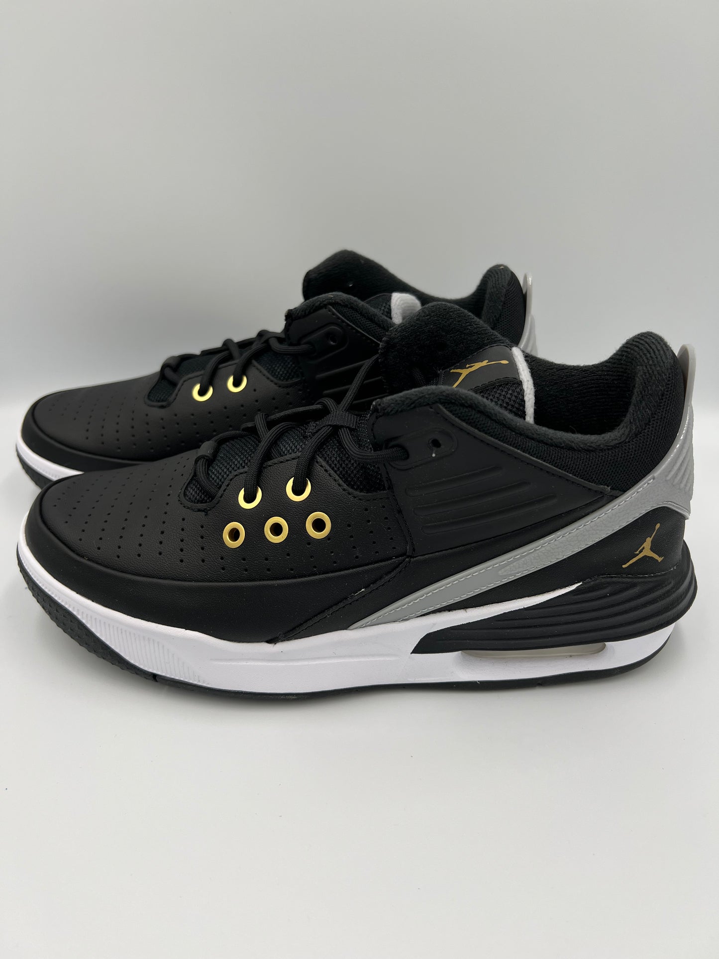 Jordan Max Aura black gold