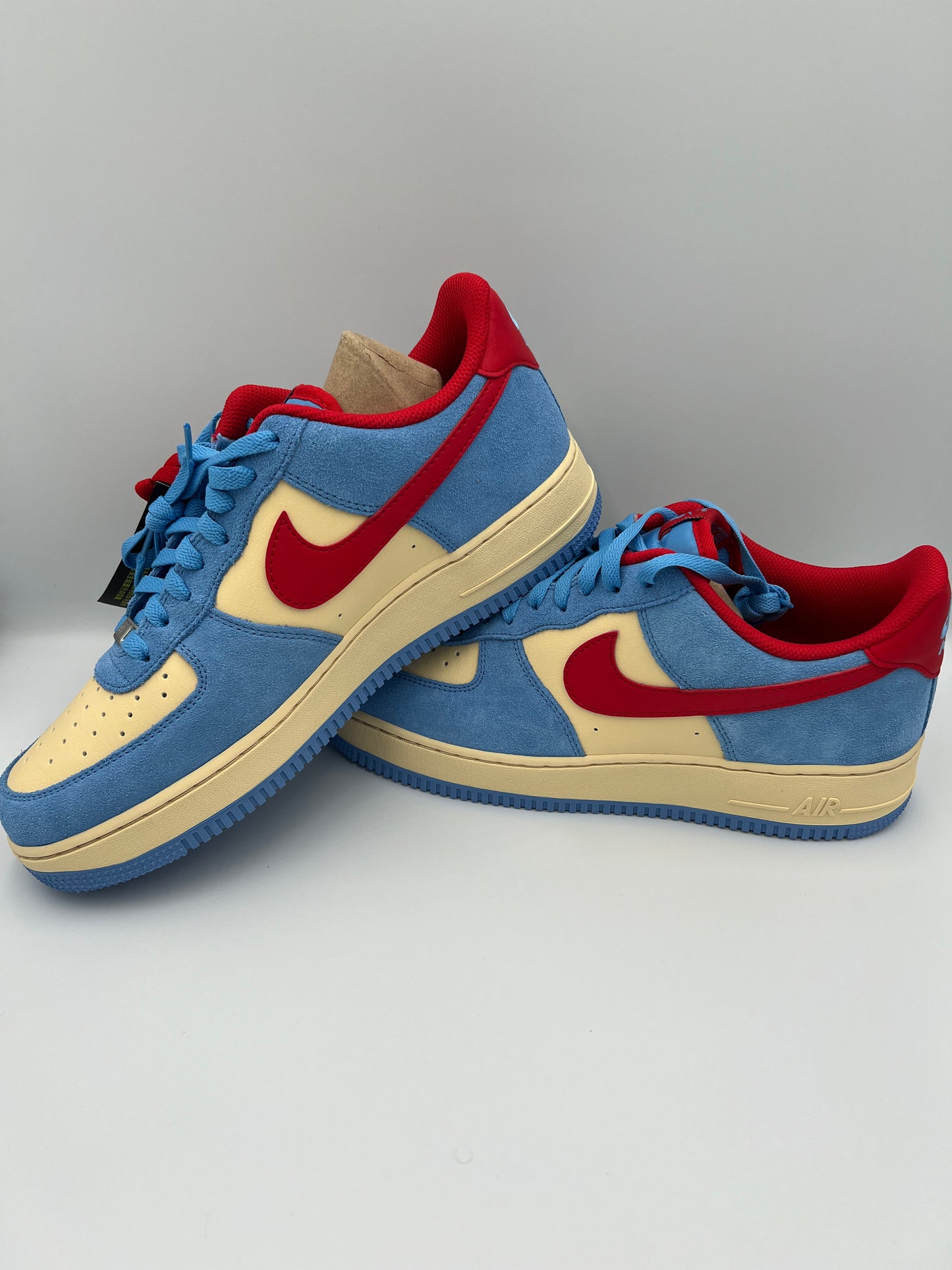 Nike Air Force 1 ‘07 LV8 size 10.5M/12 WMN