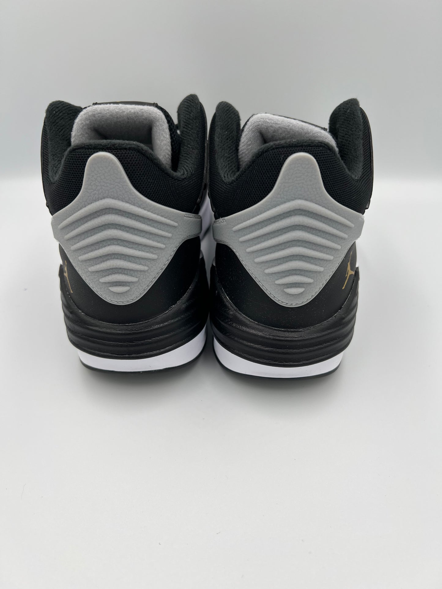 Jordan Max Aura black gold