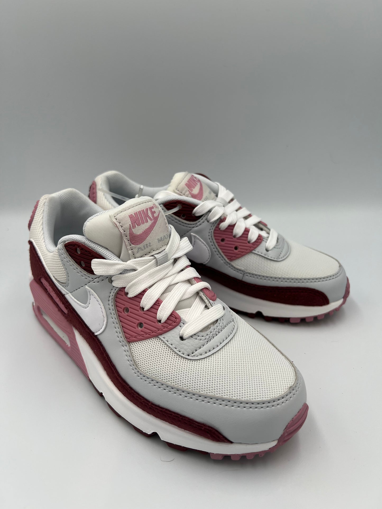 Air Max 90 SE size 5