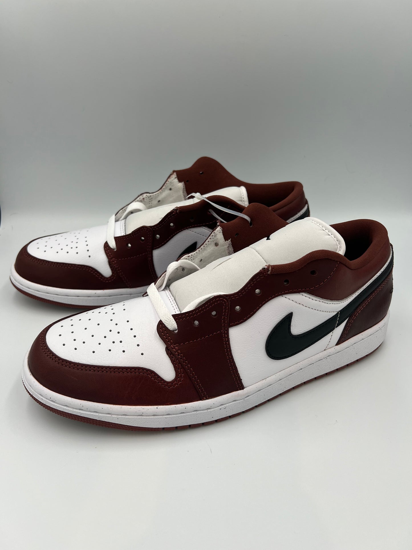 Nike Men’s size 11 Air Jordan 1 Low SE dark pony