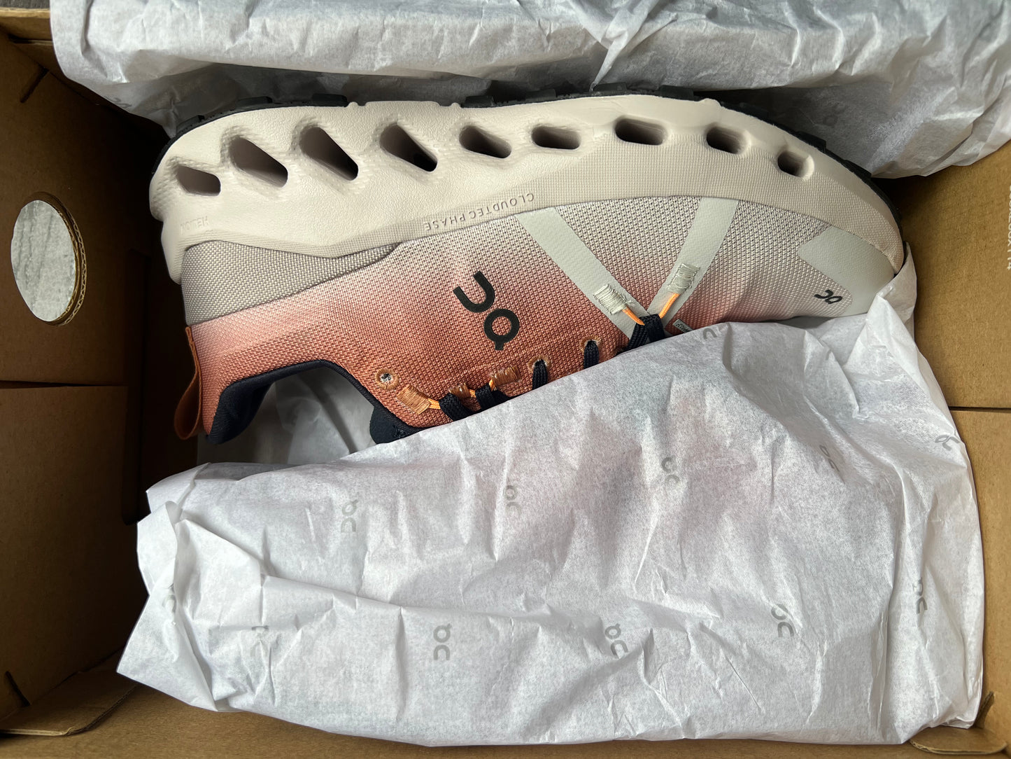 On Cloud Cloudsurfer Trail waterproof 6.5 W